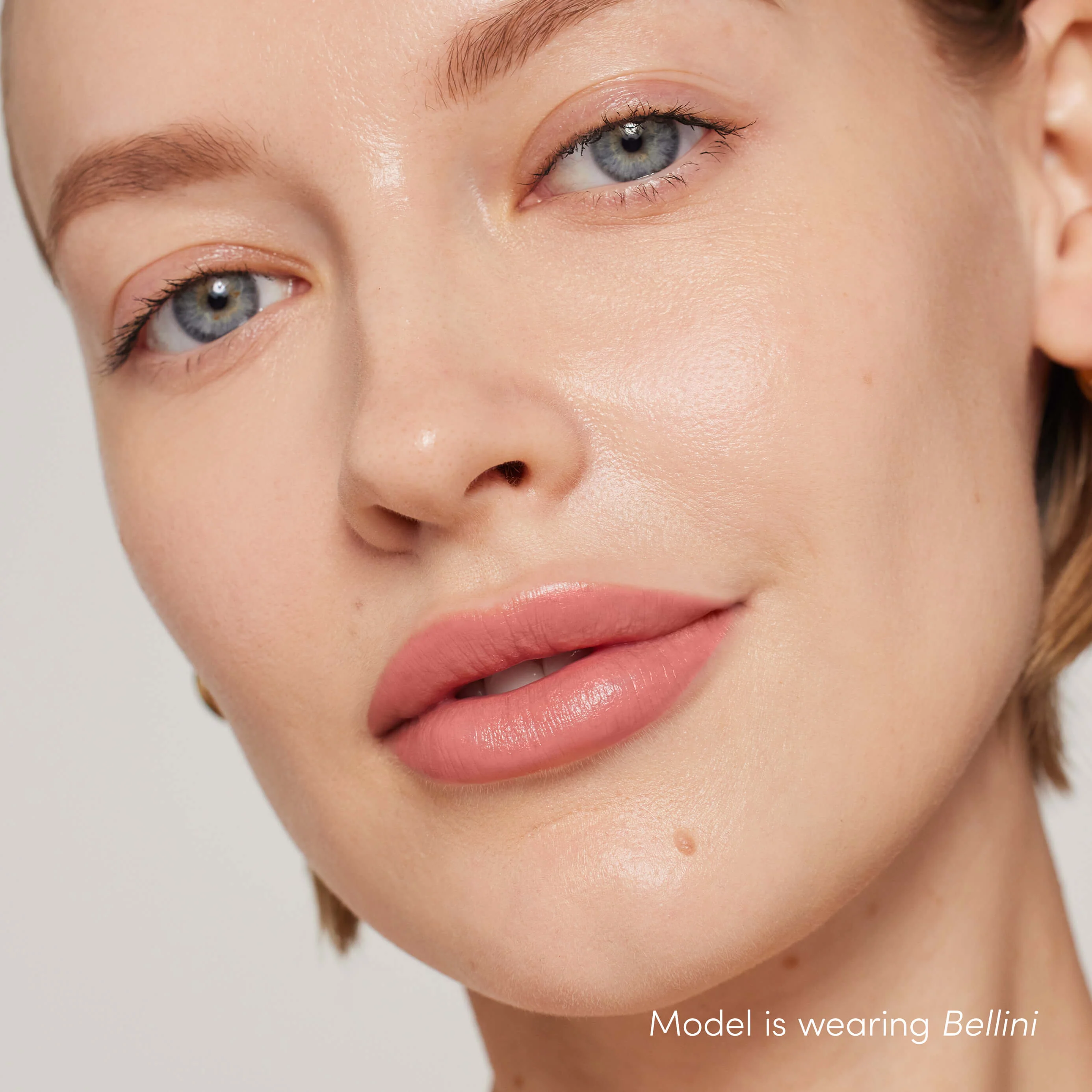 ColorLuxe Hydrating Cream Lipstick - Image 10